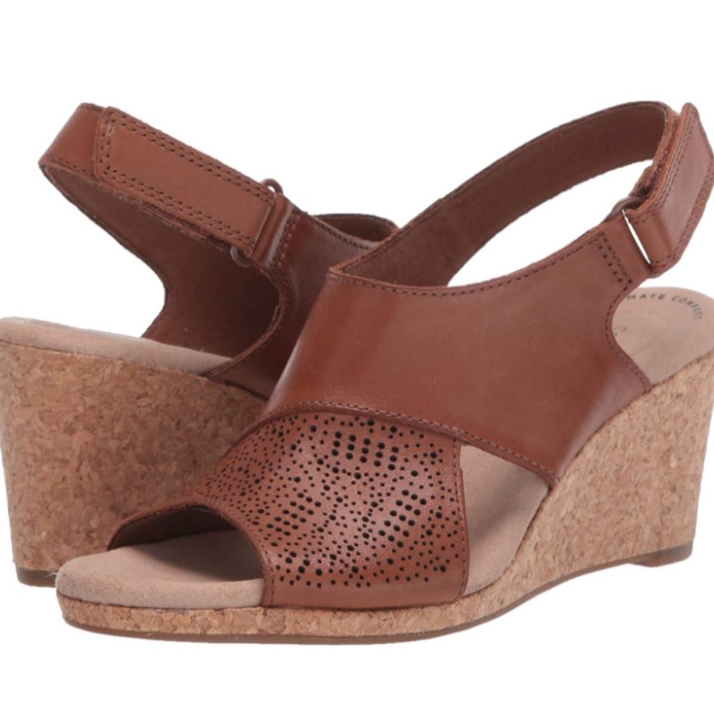 CLARKS 🤎 Chic! Genuine Leather Comfort Wedge Sandals • Neutral Tobacco Tan!